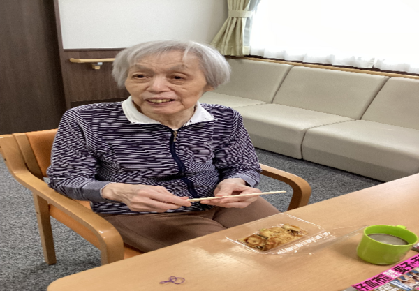 ダウンロード (4).png