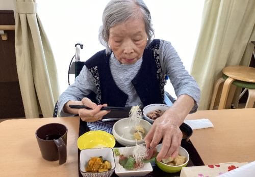 安達様.png
