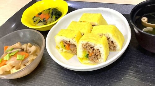 tamago-maki.JPG