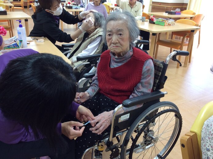 寧マニキュア (2).JPG