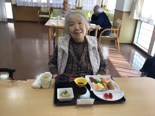 お寿司だぁ (7).JPG