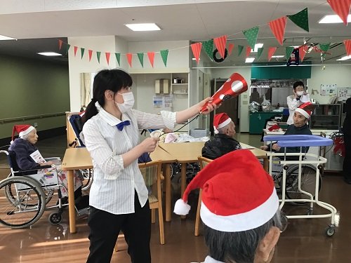 クラッカー鳴らす (3).JPG