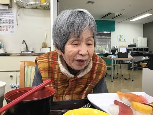 お寿司だぁ (5).JPG