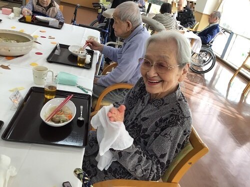 皆で囲んだ鍋 (6).JPG