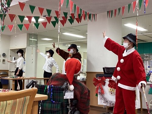 職員ダンス（恋の季節） (3).JPG