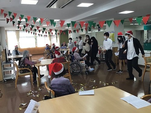 躍動感あるダンス (3).JPG