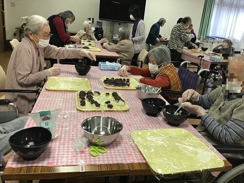 おはぎ作り頑張るよ (2).JPG