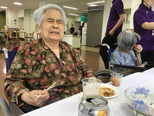 お腹いっぱいでも (2).JPG