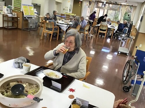 皆で囲んだ鍋 (7).JPG