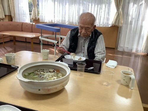 鍋が食べれる楽しみ (2).JPG