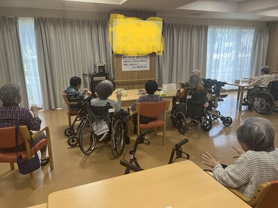 5月２４日　全員でＴＶ.jpg