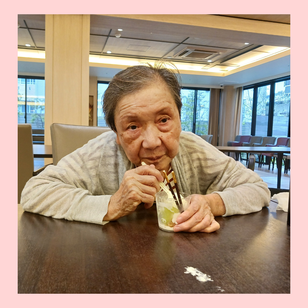 お菓子 シンプル ピンク スイーツ インスタグラム投稿 (9).png