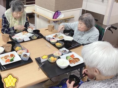 ごちメニュー３.jpg