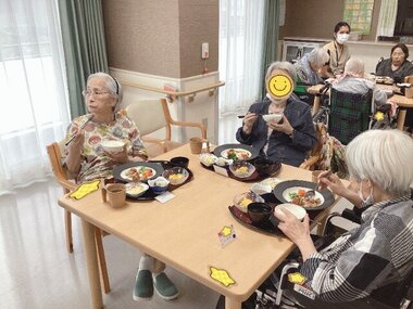 ごちメニュー２.jpg