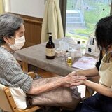 モモカフェハンドケア.jpg