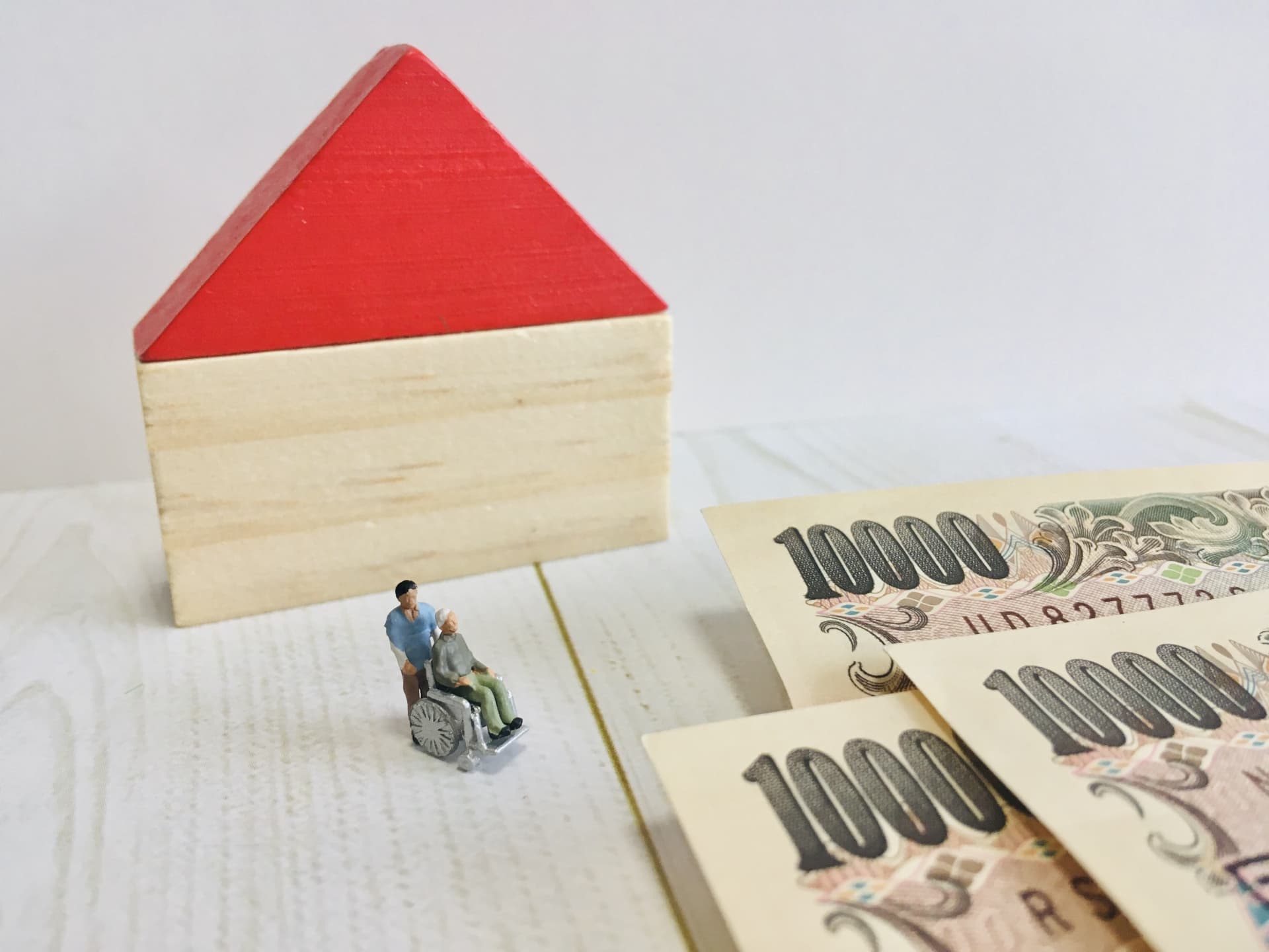 契約書にサインする様子