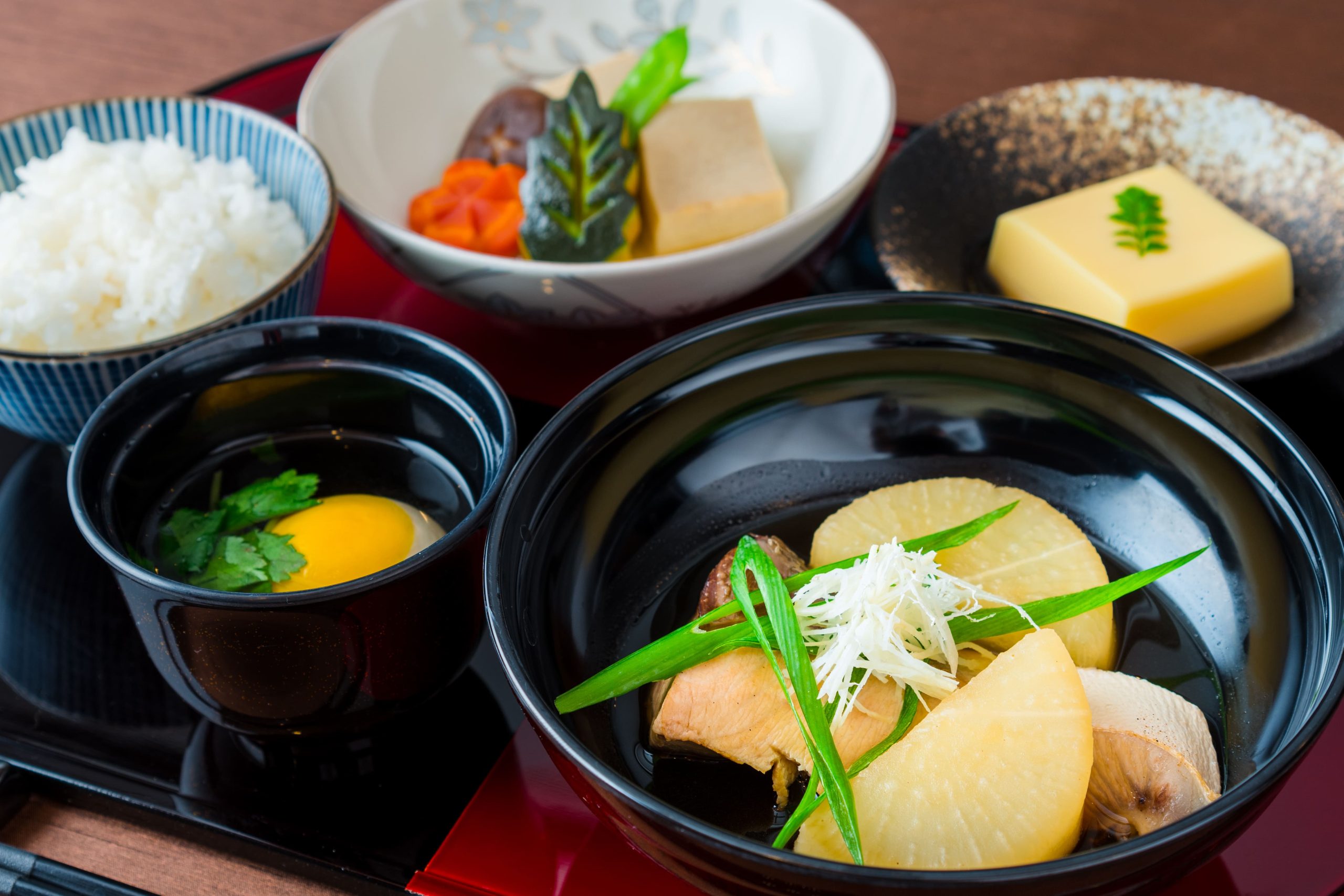 老人ホームの食事とは？献立例や施設選びのポイントを紹介