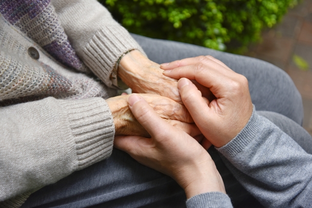 悩みを抱える女性