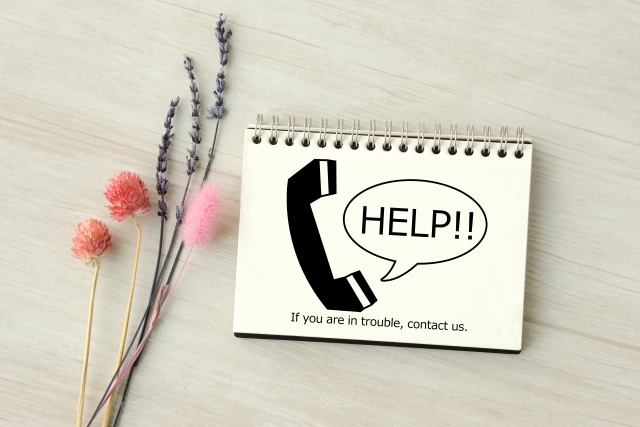 相談している様子の家族