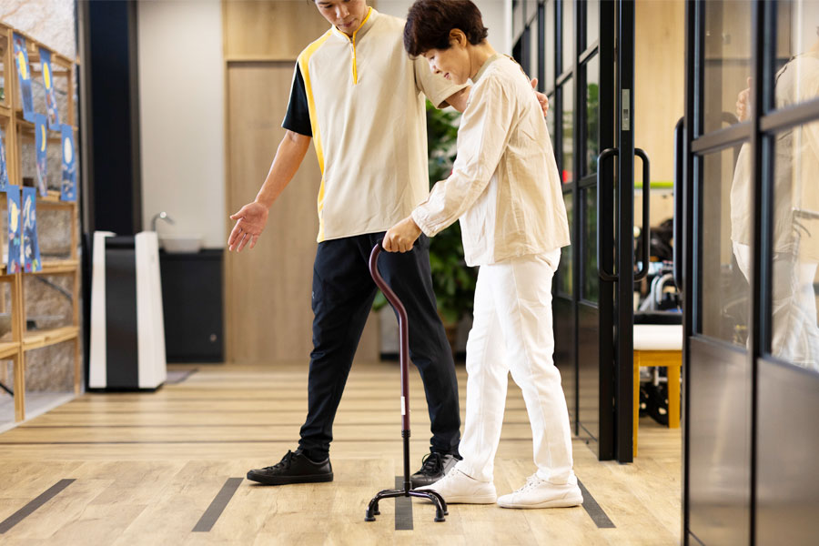 【宝塚市】パーキンソン病の老人ホーム選び|リハビリ・医療連携で選ぶおすすめ施設と費用相場